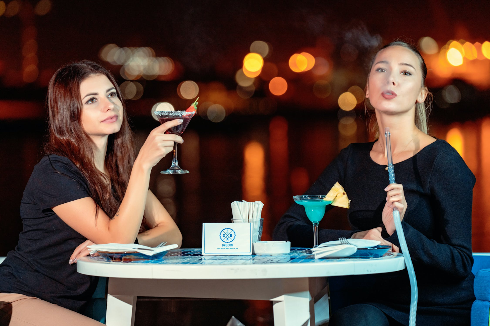 6 Reasons To Include A Desktop Vaporiser In Your House Party
