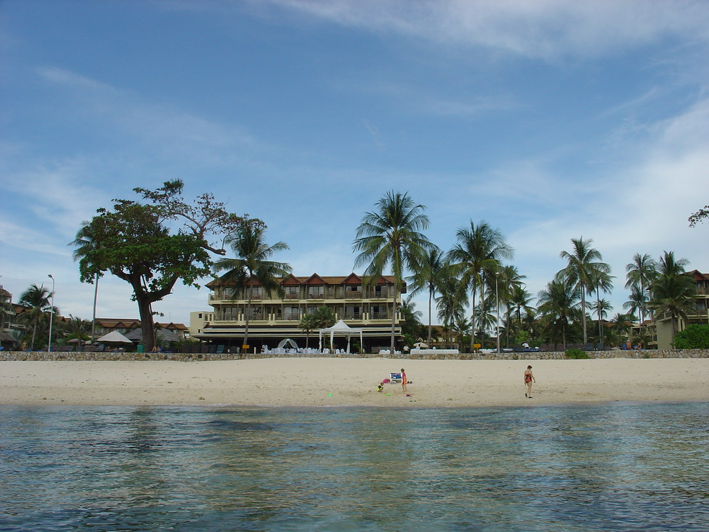 Tri Trang Beach, Phuket